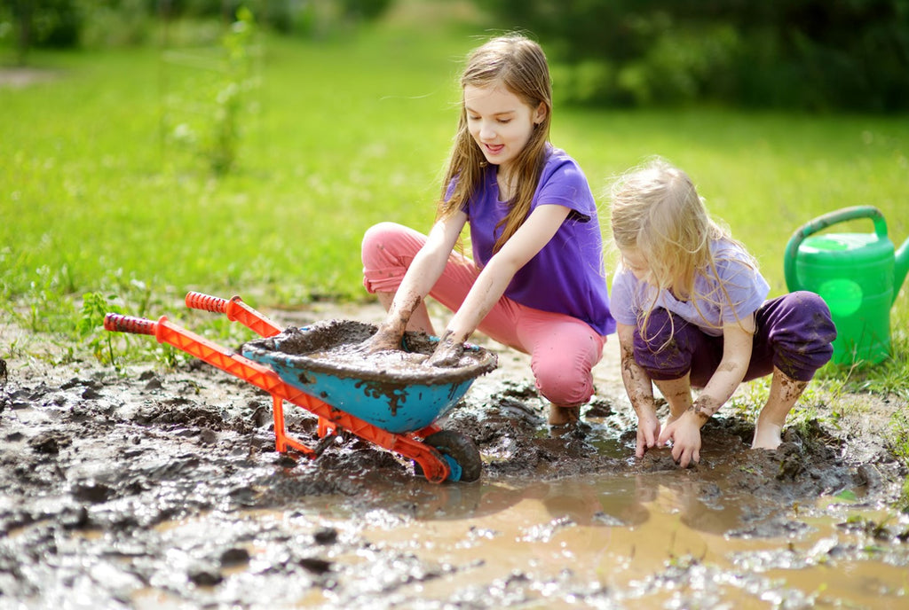 How messy play helps child development